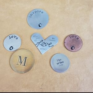 Origami owl heart shape plate only.